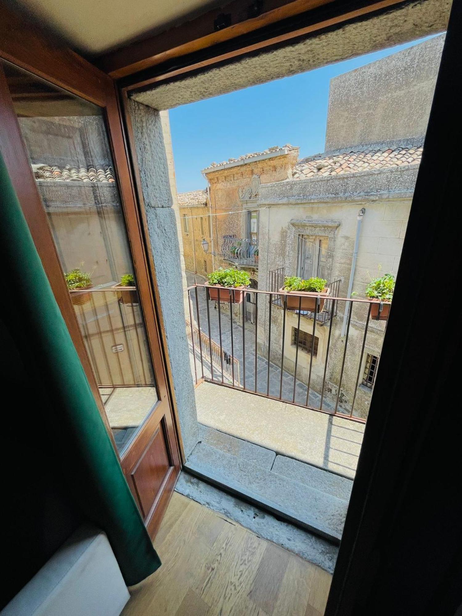 San Nicolo Holiday Home Montalbano Elicona Εξωτερικό φωτογραφία